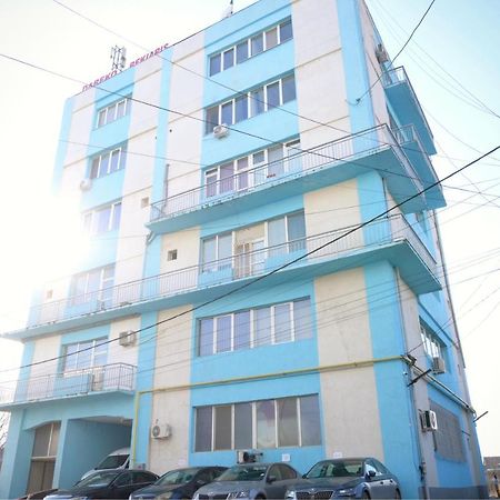 Luana Airport Apartments #3 Otopeni Ngoại thất bức ảnh
